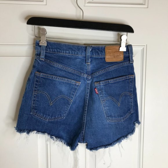 Levi's Womens Ribcage Straight Distressed Button Fly Jean Shorts Blue ~ Size 27 - Picture 3 of 4